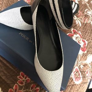 Pour La Victoire strap sandal